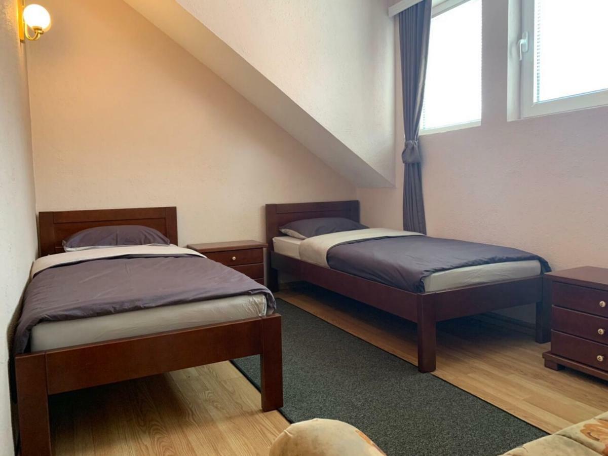 Apartmani Alo Alo Plav Eksteriør bilde